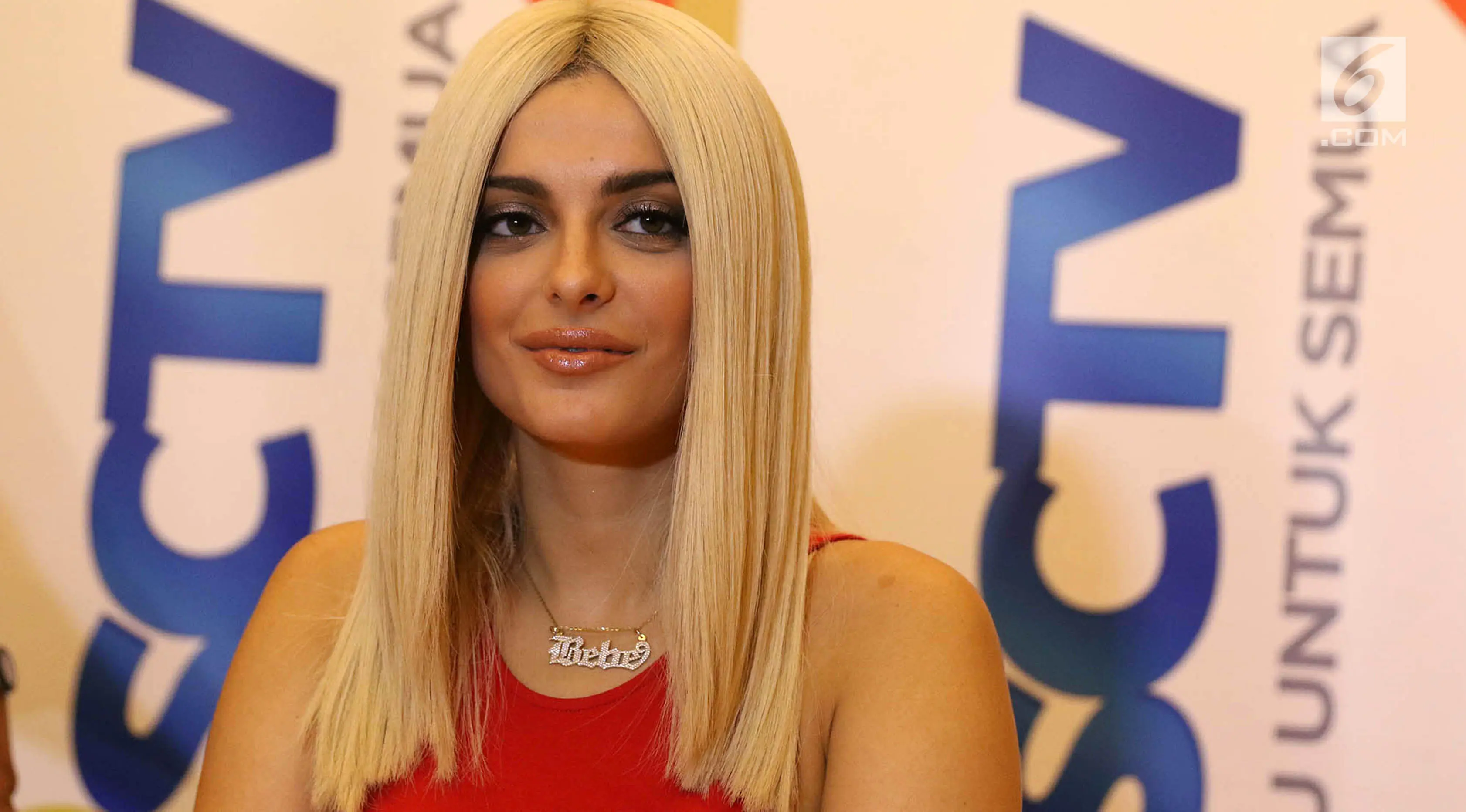 	Bebe Rexha usai tampil di HUT Ke-27 SCTV. (Immanuel Antonius/Liputan6.com)