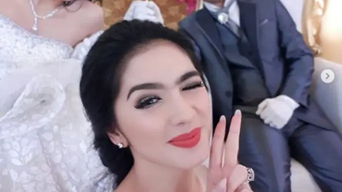 [Bintang] Angel Karamoy