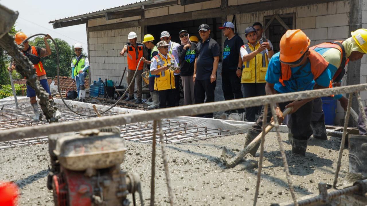 Gubernur Luthfi Genjot Pertumbuhan Ekonomi Jateng Lewat Pembangunan Jalan Rp13,47 M