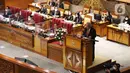 Menteri PUPR Basuki Hadimuljono memberikan pidato pada Rapat Paripurna ke-11 Masa Persidangan II Tahun Sidang 2021-2022 di Kompleks Parlemen, Jakarta, Kamis (16/12/2021).  (Liputan6.com/Angga Yuniar)