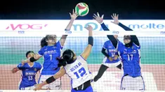 Delapan tim putra dan delapan putri memastikan lolos ke babak perempat final Kejurnas Antarklub Livoli Divisi I Tahun 2025 usai mengalahkan lawan-lawannya di perdelapan final yang berlangsung di Sport Center Lamongan dan Lapangan Tenis Disorda Lamongan, Kamis (30/10/2025). (Dok. PBVSI)