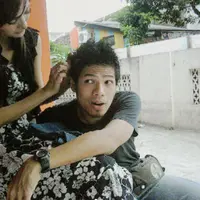 Rumah tangga pasangan Artika Sari Devi dan Ibrahim Imran telah berjaan selama sembilan tahun. Pahit getir selama menikah pernah dirasakan oleh pasangan yang telah memiliki dua orang anak itu. (Instagram/baimguitar)