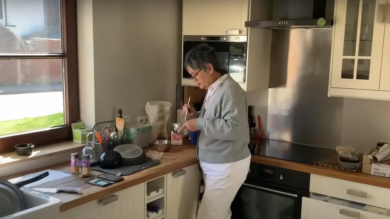 Potret Dapur Rumah Ibu Sandy Walsh di Belanda, Peralatan Masak Lengkap Khas Emak-emak Indonesia