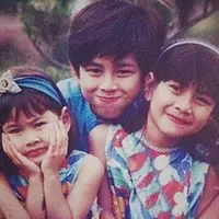 Syahnaz Sadiqah, kini telah resmi menjadi istri dari seorang laki-laki bernama Ritchie Ismail atau yang akrab disapa Jeje Govinda. Di tengah kebahagiaannya, Amy Qanita, ibunda Syahnaz mencurahkan isi hatinya di Instagram. (Instagram/amy_r_qanita)