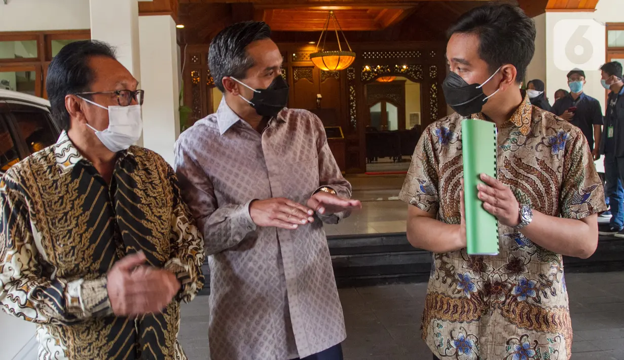 Pertemuan Gibran Rakabuming, Anindya Bakrie dan Gareng S Haryanto membahas rencana membesarkan Sekolah Menengah Kejuruan (SMK) di Solo untuk kendaraan listrik agar bisa menjadi percontohan bagi kota/kabupaten bahkan propinsi lain. (Liputan6.com/Pool/Kadin)
