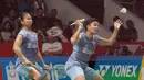 Greysia Polii/Apriyani Rahayu melaju ke semifanal usai kalahkan  Chae Yoo-jung/Hye Rin-kim pada ajang Daihatsu Indonesia Master 2018 Kamis (26/1/2018). Greysia/Apriyani menang 21-16,21-15 (Bola.com/Nick Hanoatubun)