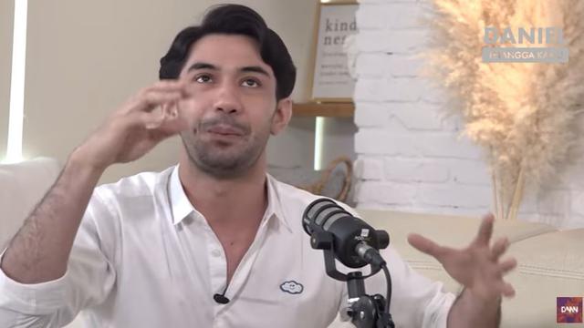 Reza Rahadian (Foto: YouTube)