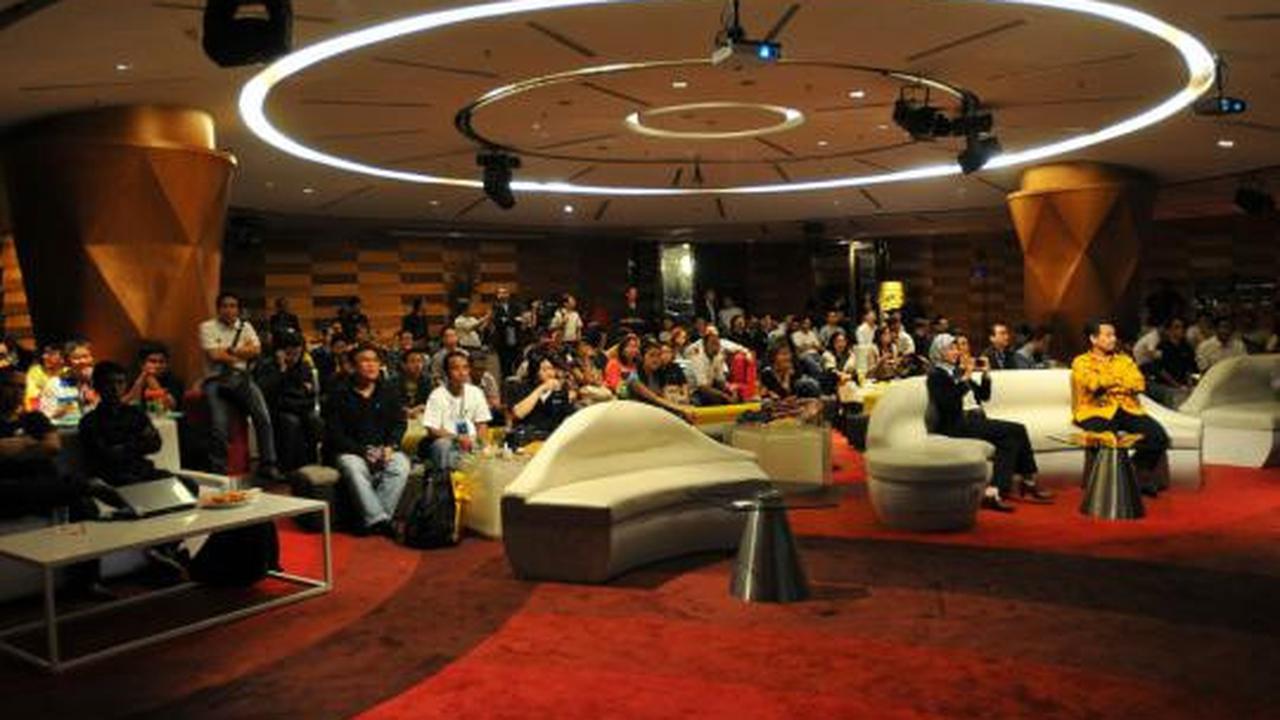 Suasana live webcast peluncuran BlackBerry 10 di Jakarta