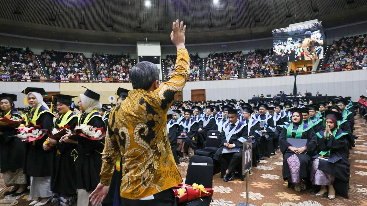 Menteri UMKM Maman Abdurrahman Dorong 2.270 Wisudawan Trisakti jadi Wirausaha Muda