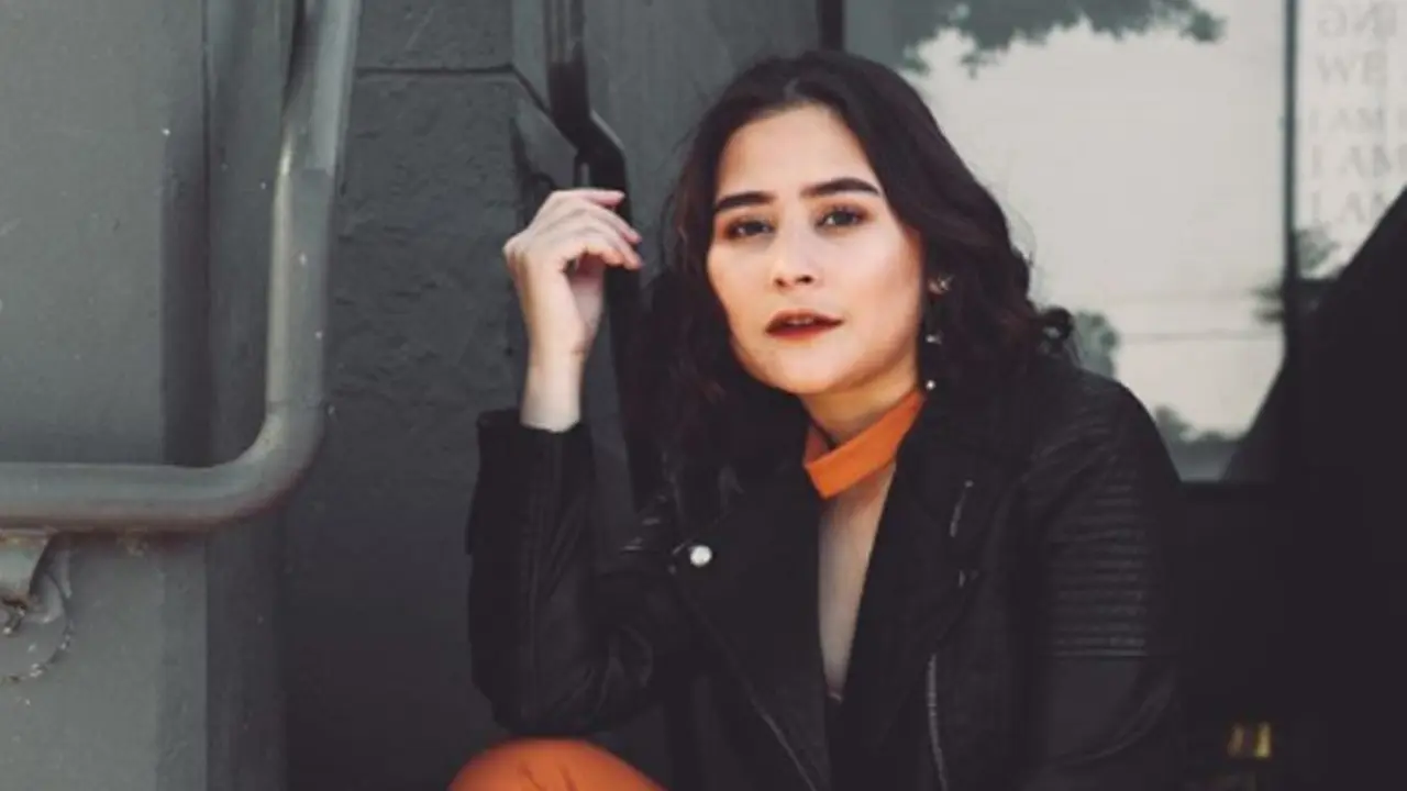 Gaya Makeup Prilly Latuconsina Bikin Baper, Cantik Banget!