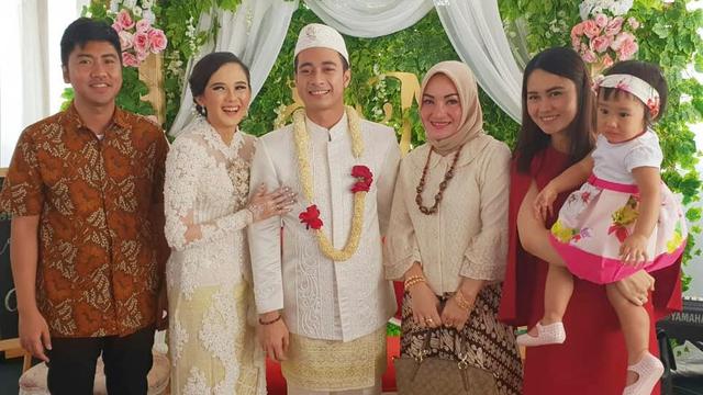 Ironi Pernikahan Tanpa Restu Eza Gionino Showbiz Liputan6 Com