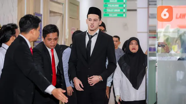 Foto: Wajah Semringah Justin Hubner usai Disumpah Jadi WNI, Siap Perkuat Timnas Indonesia