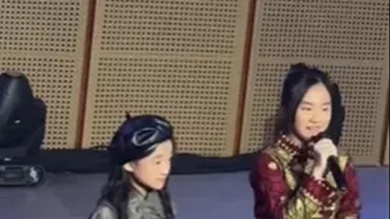 Karyanya Bakal Tampil di Paris, Ini Kisah Inspiratif Dua Desainer Cilik Asal Bandung