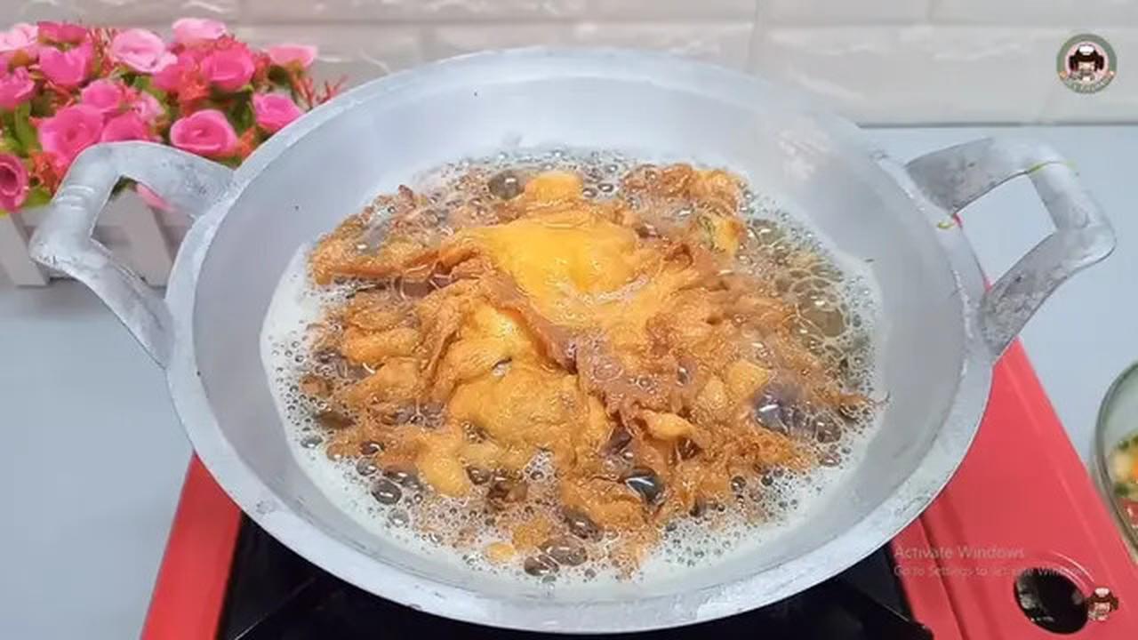 Mau Telur Dadar Lebih Garing? Ini Trik Agar Keriting dan Tetap Sehat