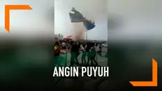 Detik-detik mencekam angin puyuh menerbangkan istana balon di taman permainan Yucheng, China. Akibatnya dua anak tewas dan 20 lainnya terluka.