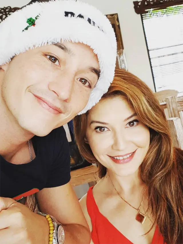 [Bintang] Tamara Bleszynski dan Mike Lewis