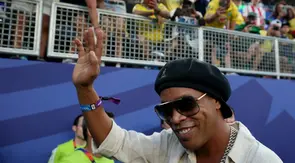 Ronaldinho menghadiri pertandingan Grup C Piala Dunia 2026 antara Brasil dan Haiti di Stadion Philadelphia pada 19 Juni 2026 di Philadelphia, Pennsylvania. (Darrian Traynor/Getty Images melalui AFP)