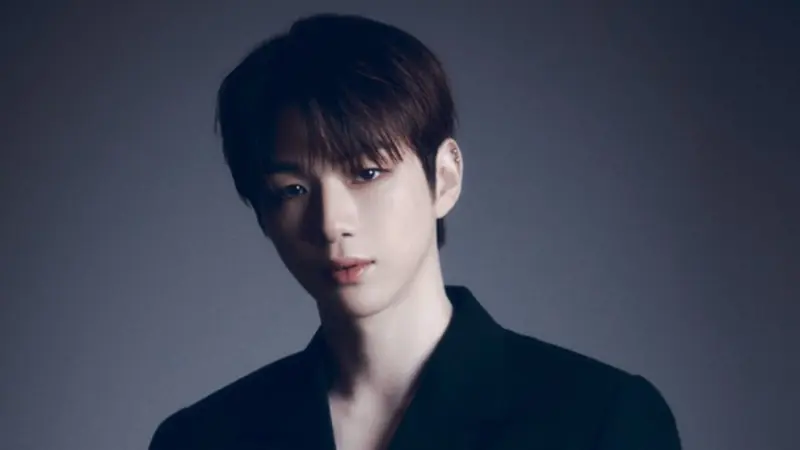 Potret wajah baru Kang Daniel bersama agensi ARA (Dok. Instagram @daniel.k.official)