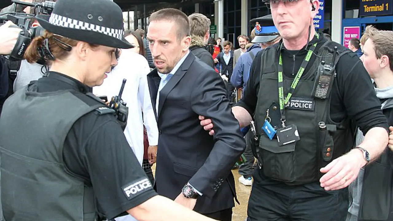 Franck Ribery digiring polisi