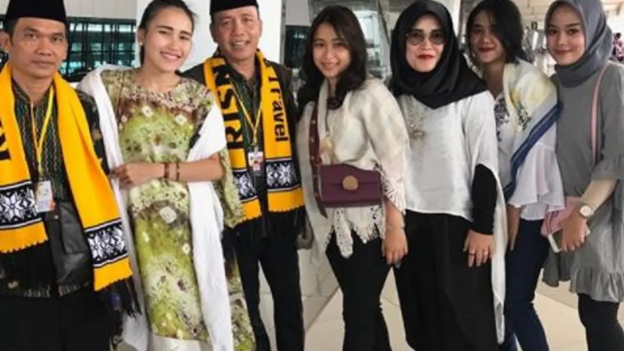 [Bintang] Ayu Ting Ting