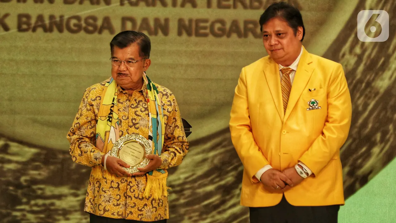 Mantan Ketua Umum Partai Golkar Jusuf Kalla angkat bicara soal isu Musyawarah Nasional Luar Biasa atau Munaslub usai Ketua Umumnya Airlangga Hartarto dipanggil Kejaksaan Agung (Kejagung).