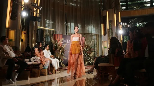 Koleksi Busana Emmara Bikin Tampil Cantik ala Sosialita dengan Harga Terjangkau