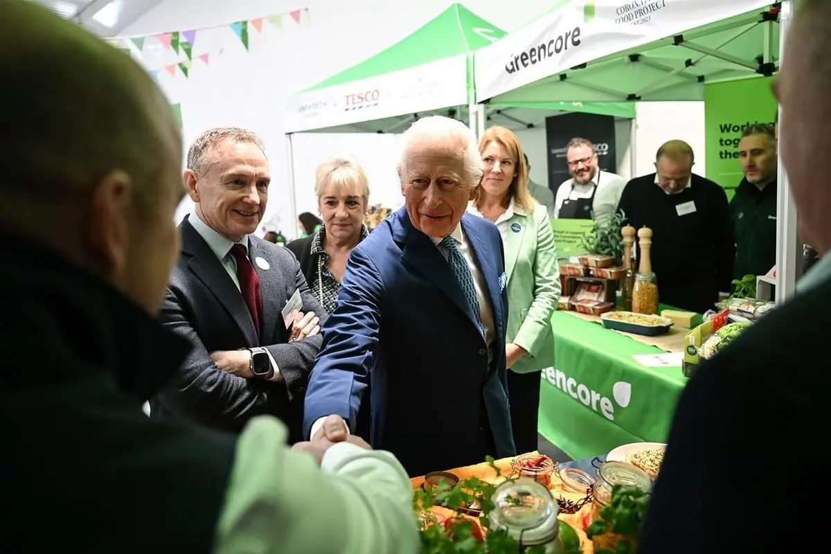 Rayakan Ultah ke-76, Raja Charles III Buka 2 Pusat Distribusi Makanan