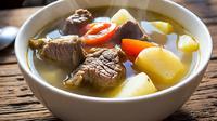 Soto Bening Daging dengan Tambahan Kentang dan Tomat by Meta