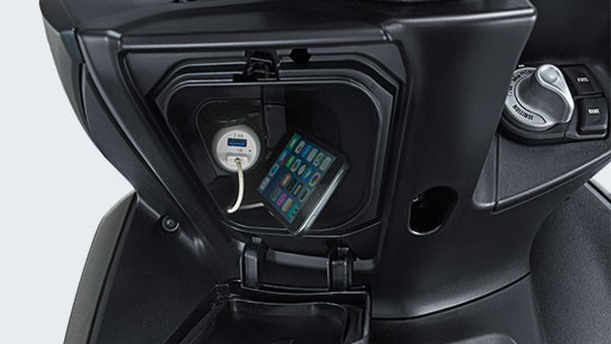 Electric Power Socket Motor Wajib Dirawat, Begini Caranya - Otomotif ...