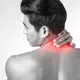Tubuh memiliki kecenderungan untuk menyimpan stres dalam bentuk ketegangan fisik terutama pada area leher dan bahu (Sumber: Freepik.com/jcomp)