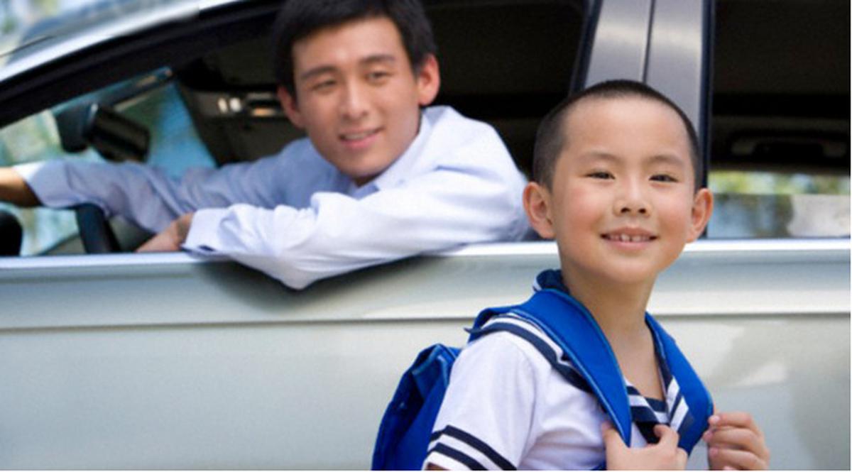 Sayang Anak, Orang Tua Ini Beri Fasilitas Berlebihan Saat Sekolah