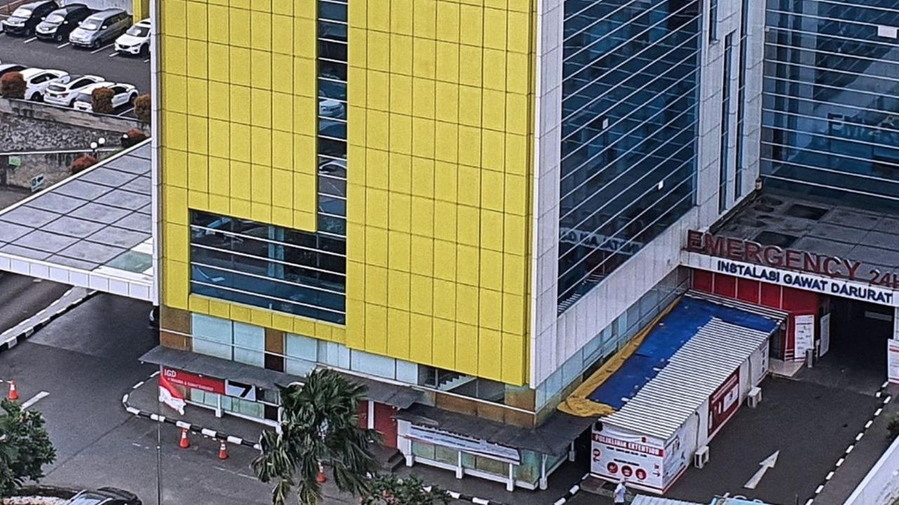 Sebagai salah satu layanan unggulan dari Cardiovascular Center EMC Healthcare, operasi bypass jantung di RS Grha Kedoya memberikan harapan baru bagi penderita penyakit jantung koroner untuk mendapatkan kualitas hidup yang lebih baik.