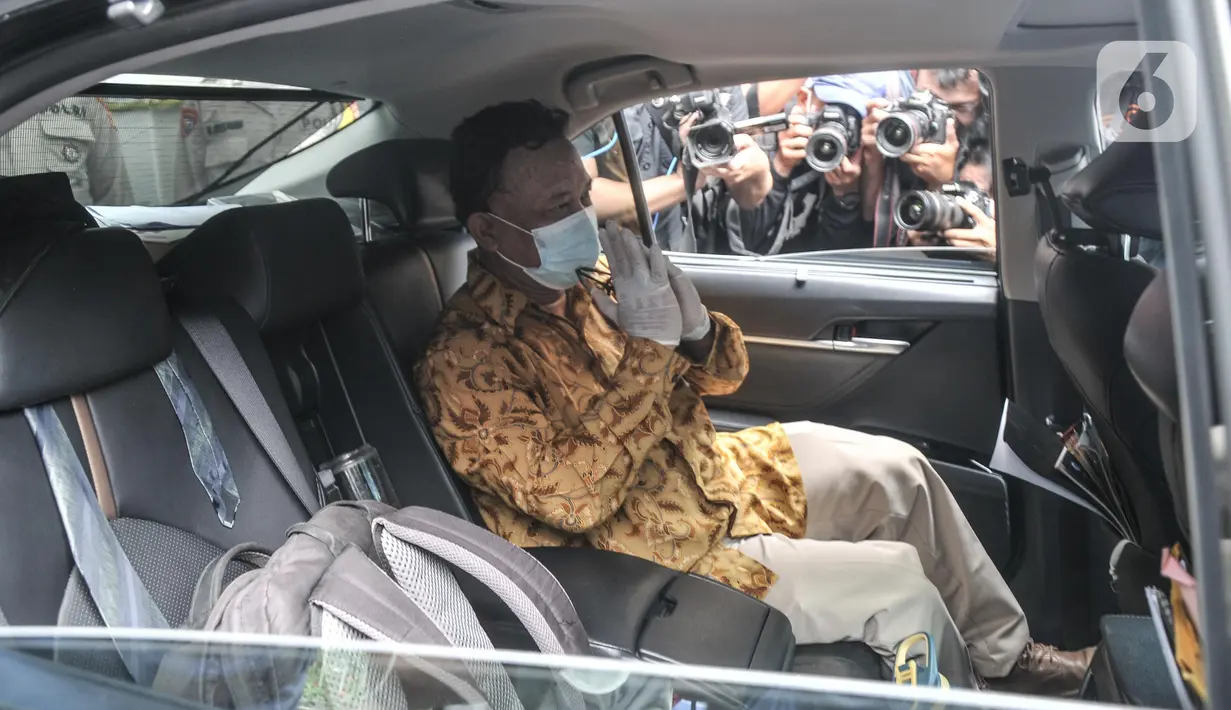 Komisioner Komnas HAM Choirul Anam saat tiba untuk meninjau TKP kasus penembakan Brigadir Yosua Nofriansyah Hutabarat atau Brigadir J di rumah dinas eks Kadiv Propam Polri Irjen Ferdy Sambo, Duren Tiga, Jakarta Selatan, Senin (15/8/2022). Selain itu, Komnas HAM akan mengecek jejak upaya penghalangan proses hukum (obstruction of justice). (merdeka.com/Iqbal S Nugroho)