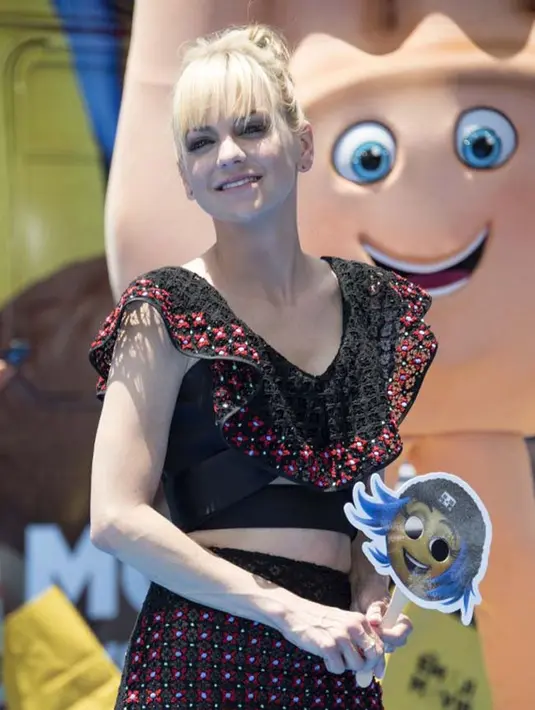 “Dia (Anna Faris) orang yang professional. Aku mencintainya sampai mati,” ujar Janney. “Kehidupan pribadinya tetap terjaga dengan baik olehnya. Dia datang untuk bekerja dan menyelesaikannya,” tambah Janney. (AFP/Valerie Macon)