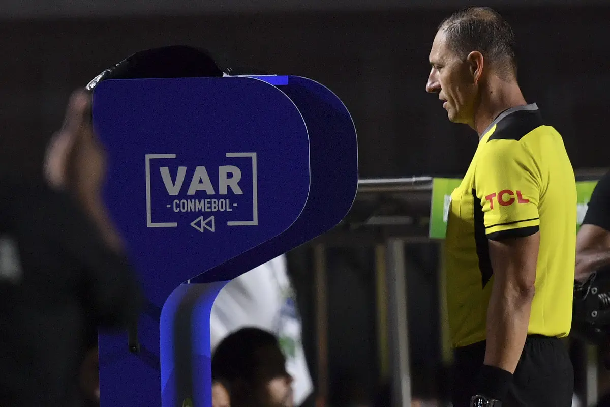VAR