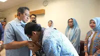Sandiaga menjenguk Ani Yudhoyono di Singapura (Istimewa)