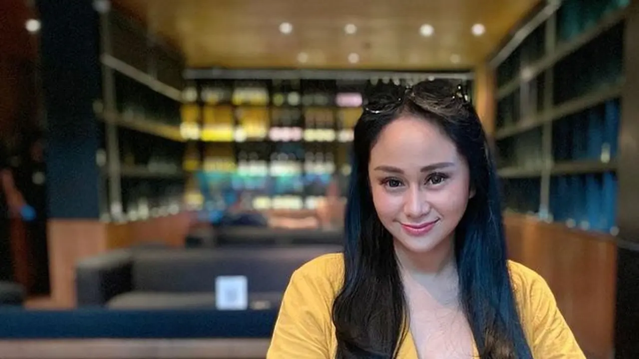 Sedang Viral, Ini 6 Potret Selebgram Denise Chariesta yang Curi Perhatian