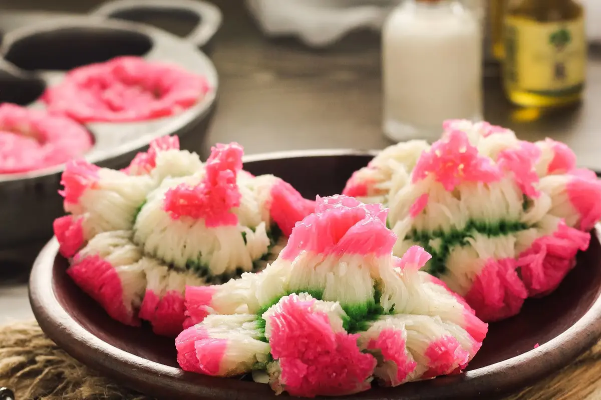 kue bikang