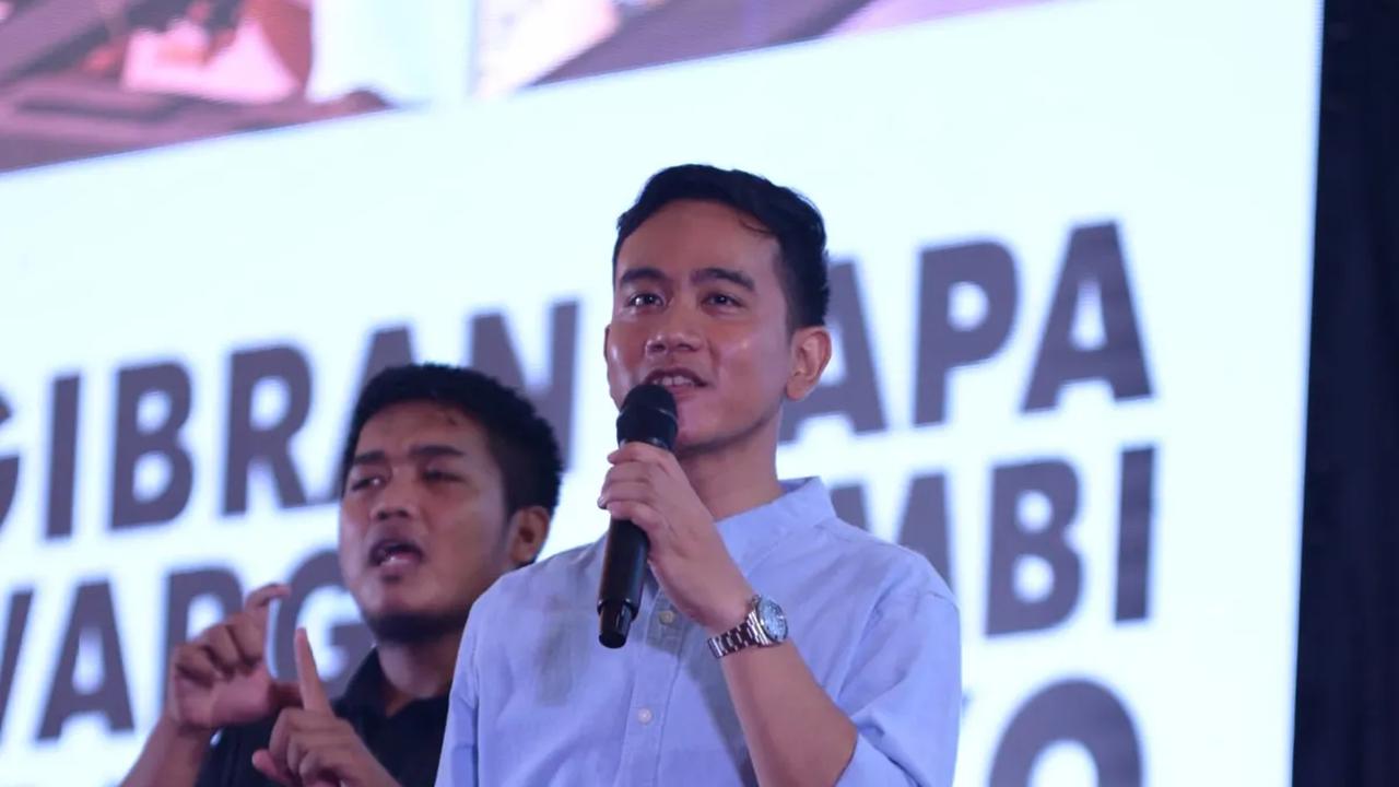 Gibran mengakui salah menyebutkan zat dan mengoreksi pernyataannya bahwa sebenarnya ibu hamil membutuhkan asam folat, bukan asam sulfat. <br>