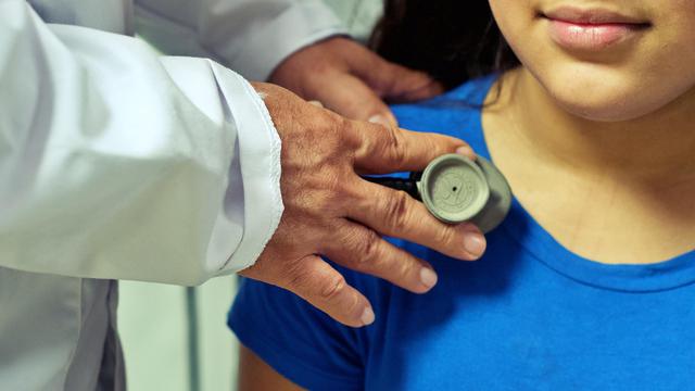 Ilustrasi hepatitis akut misterius pada anak. Foto: Pixabay