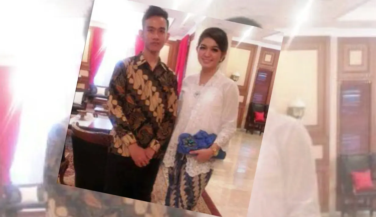 Selvi Ananda adalah Putri Solo tahun 2009. Gadis kelahiran Solo, 9 Januari 1989 itu menjadi karyawati sebuah bank swasta di Solo. (facebook.com/pages/Selvi-Ananda-Putri)