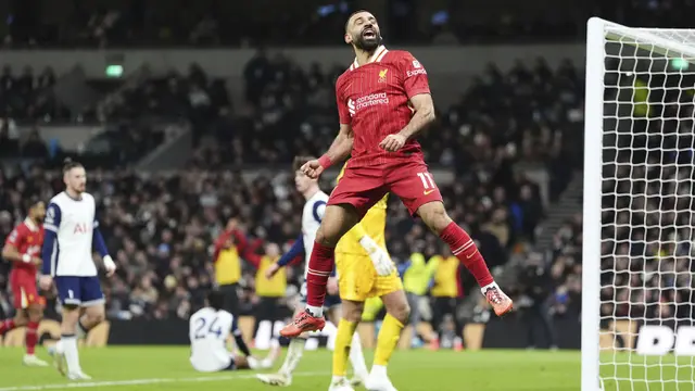 Foto: Penampakan Para Penjaga Squid Game saat Tottenham Hotspur Dibantai Liverpool di Liga Inggris