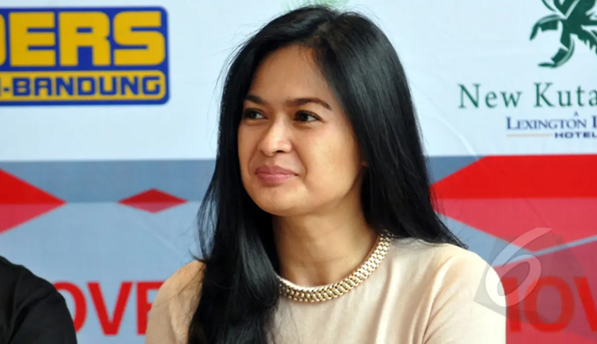 Donna Harun saat menghadiri acara syukuran film "Move On" di Casa Grande Kota Kasablanka, Jakarta, Senin (2/2/2015). (Liputan6.com/Panji Diksana) 