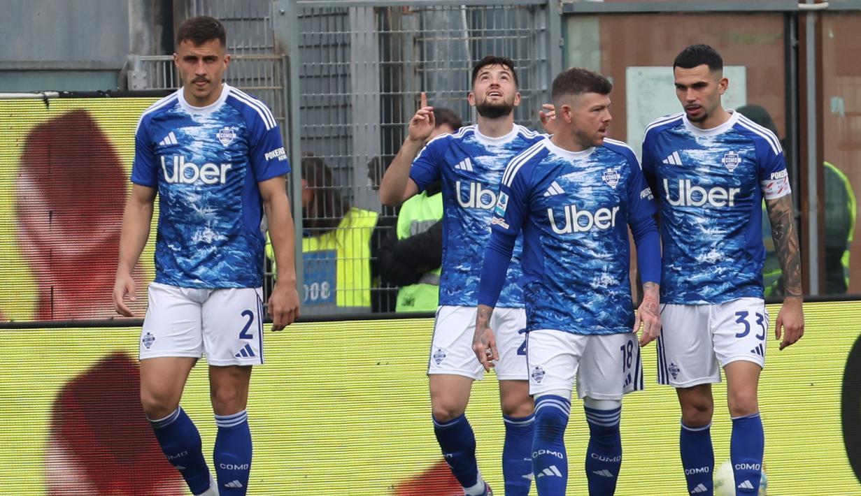 Como tampil luar biasa saat menjamu Pisa dalam lanjutan Serie A. Minggu 22 Maret 2026, bermain di kandang sendiri, tim asuhan Cesc Fabregas mencatat kemenangan telak dengan skor 5-0. (Antonio Saia/LaPresse via AP)