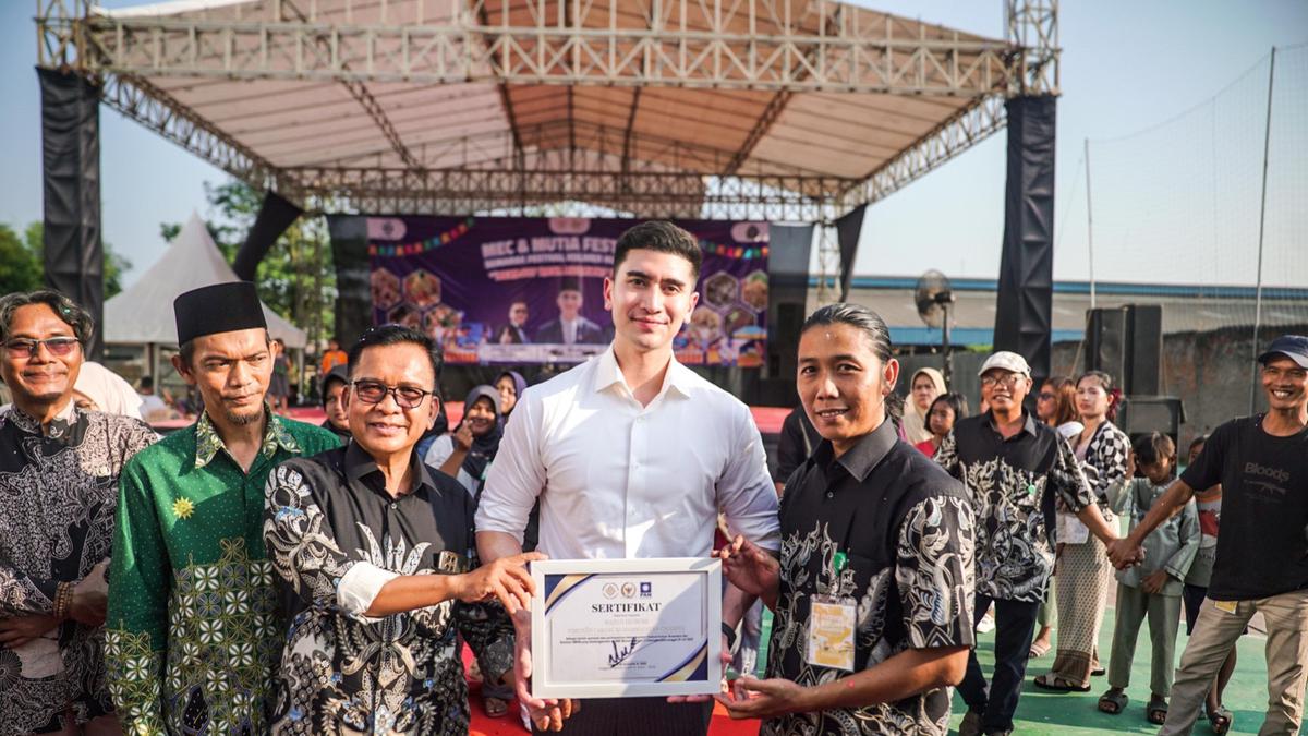 Kiprah Verrell Bramasta 1 Tahun Jadi Anggota DPR, Bantu Guru Honorer Hingga Bersuara untuk Palestina