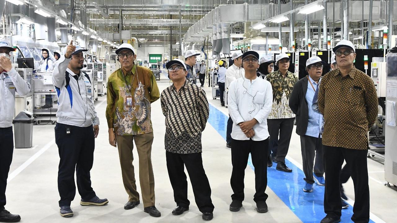 FOTO: Peneliti dan Dosen DKST ITB Kunjungi Pabrik AC Daikin Indonesia di Cikarang