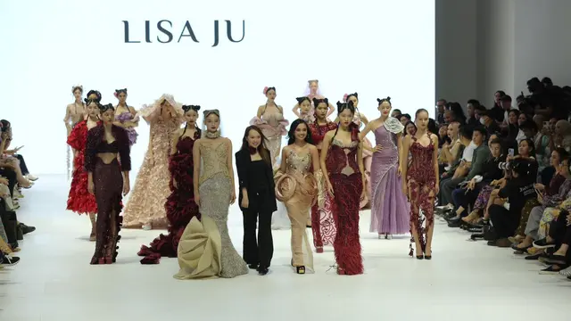 Presentasi Magis Aroma Parfum Mahal dari Albert Yanuar, Lisa Ju, dan Didiet Maulana di Jakarta Fashion Week 2024