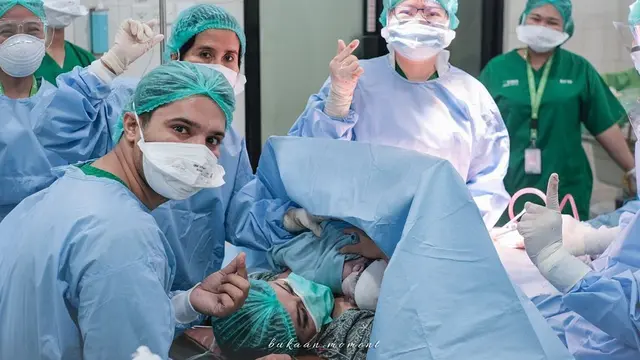 Artis India Gautam Nain dikaruniai anak pertama (Foto: Instagram/ @bukaan.moment/ @gautam_nain_official)