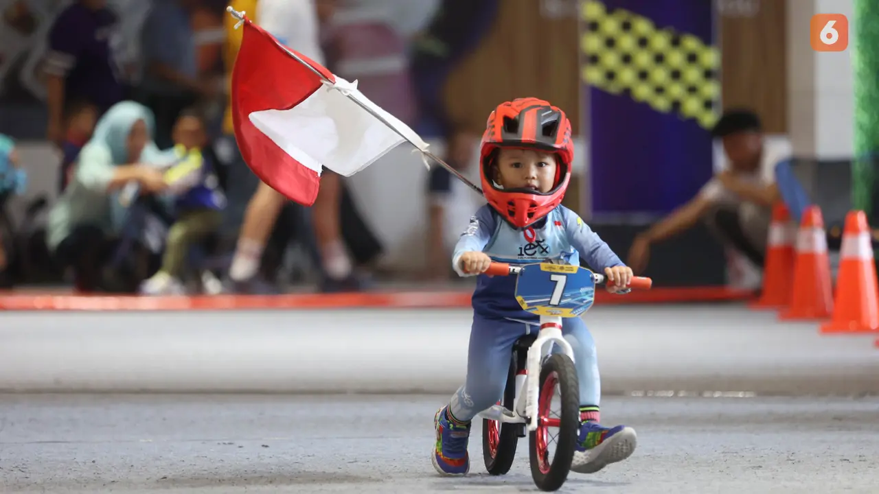 Foto: Bikin Gemes, Ini Aksi Balita di Ajang Balap Sepeda Push Bike