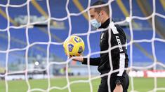 Pertandingan Lazio kontra Torino akhirnya batal digelar setelah tim tamu tidak bisa datang ke Roma karena merebaknya kasus positif virus corona (Covid-19) di skuad Il Toro. (Alfredo Falcone/LaPresse via AP)